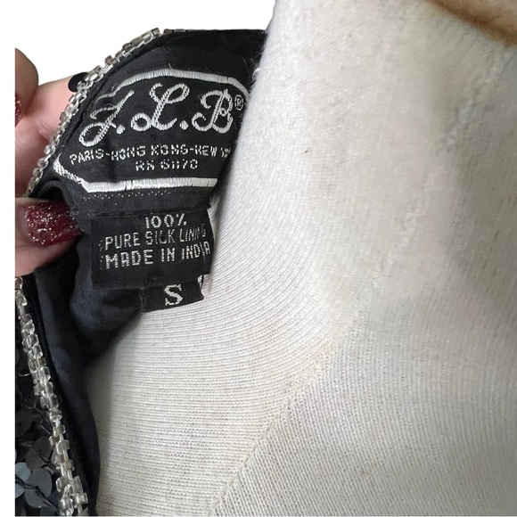 JLB Paris Hong Kong 100% Silk Fully Sequined Top 1980s Abstract Colorblo… - Picture 3 of 12